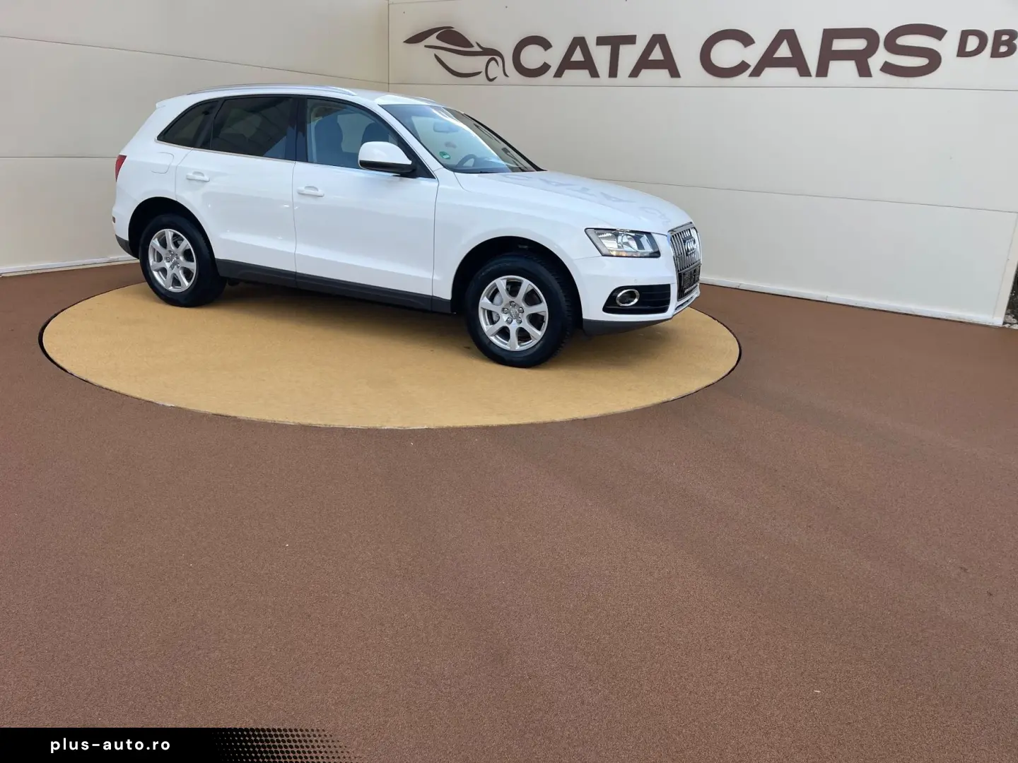 Audi Q5 2.0TDI  177CP  Quattro  Navi  Piele  Scaune incalzit