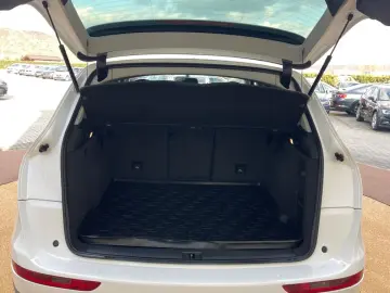 Audi Q5 2.0TDI  177CP  Quattro  Navi  Piele  Scaune incalzit