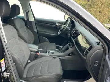 Skoda Kodiaq 2.0TDI 150CP  7LOCURI  LED  Distronic  Keyless