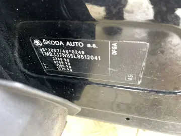 Skoda Kodiaq 2.0TDI 150CP  7LOCURI  LED  Distronic  Keyless