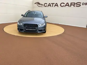Audi A4 2.0TDI  177CP  Quattro  BI-Xenon  Navi  Camera  Dist