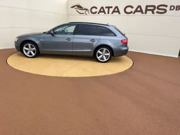 Audi A4 2.0TDI  177CP  Quattro  BI-Xenon  Navi  Camera  Dist