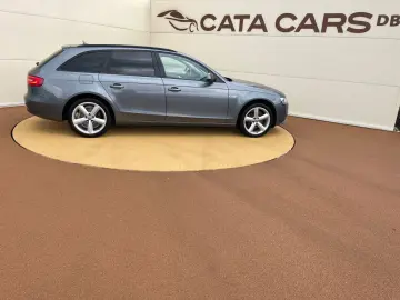 Audi A4 2.0TDI  177CP  Quattro  BI-Xenon  Navi  Camera  Dist