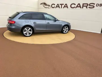 Audi A4 2.0TDI  177CP  Quattro  BI-Xenon  Navi  Camera  Dist