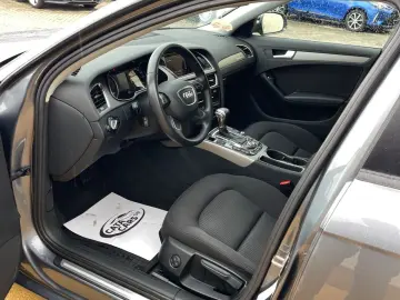 Audi A4 2.0TDI  177CP  Quattro  BI-Xenon  Navi  Camera  Dist