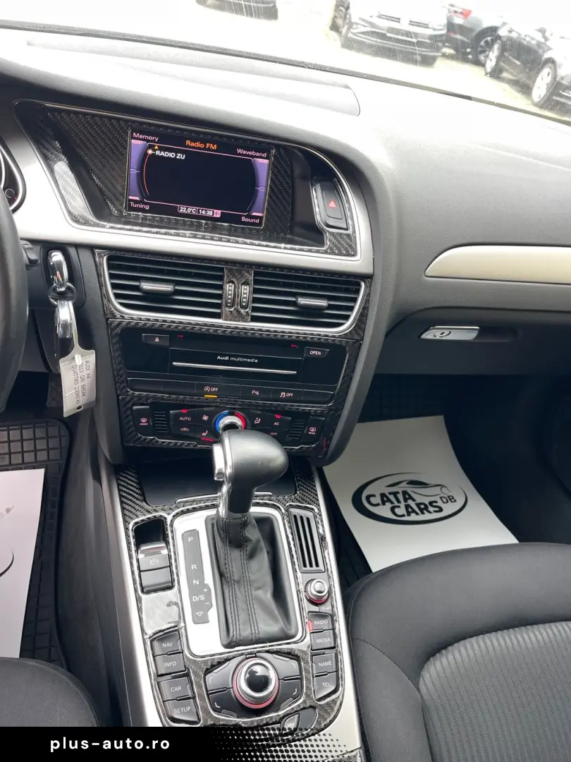 Audi A4 2.0TDI  177CP  Quattro  BI-Xenon  Navi  Camera  Dist