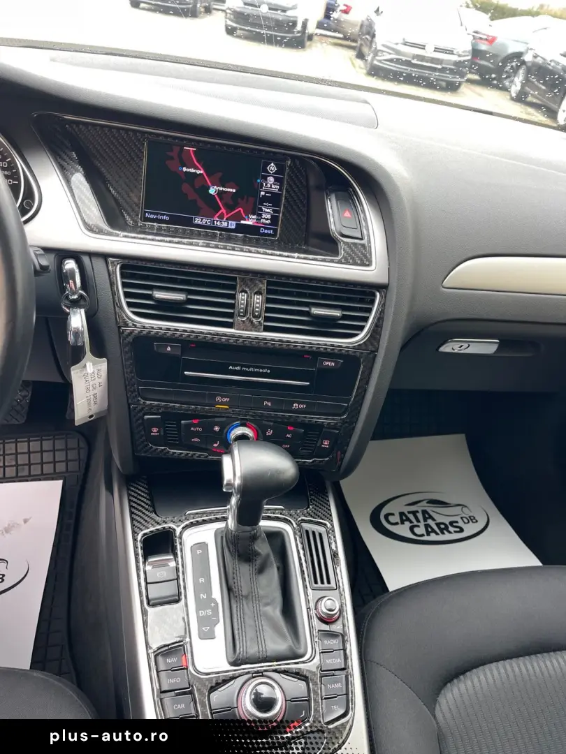 Audi A4 2.0TDI  177CP  Quattro  BI-Xenon  Navi  Camera  Dist