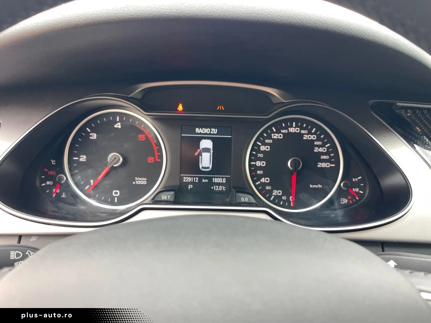 Audi A4 2.0TDI  177CP  Quattro  BI-Xenon  Navi  Camera  Dist