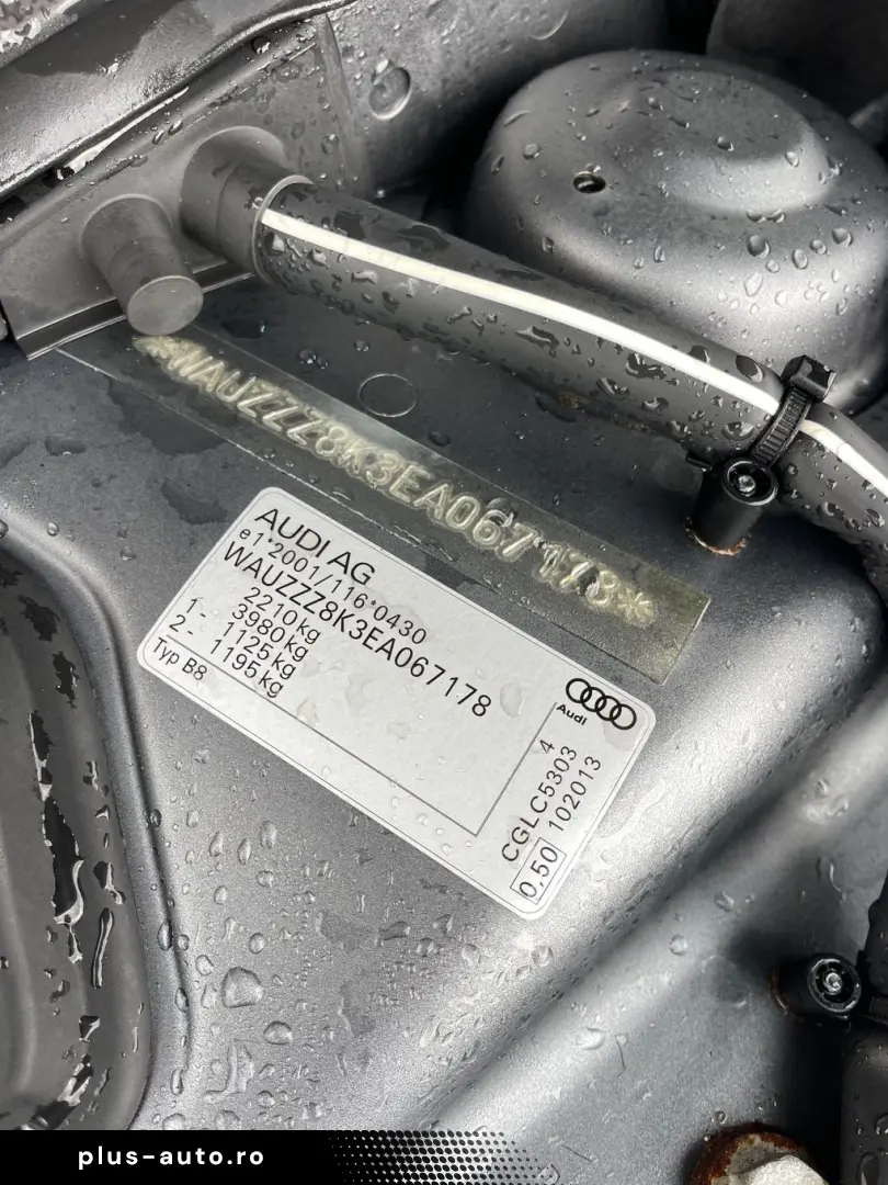 Audi A4 2.0TDI  177CP  Quattro  BI-Xenon  Navi  Camera  Dist