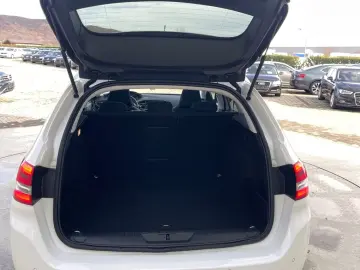 Peugeot 308 1.5HDI  131CP  LED  Navi  Panoramic  Piele  Fron