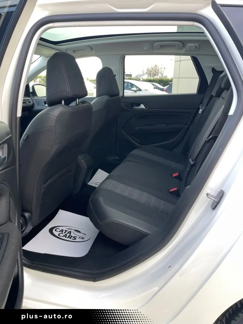 Peugeot 308 1.5HDI  131CP  LED  Navi  Panoramic  Piele  Fron