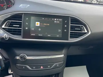 Peugeot 308 1.5HDI  131CP  LED  Navi  Panoramic  Piele  Fron