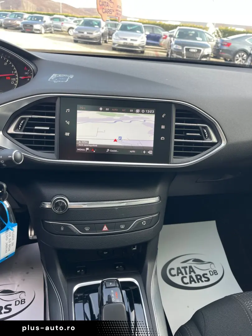 Peugeot 308 1.5HDI  131CP  LED  Navi  Panoramic  Piele  Fron