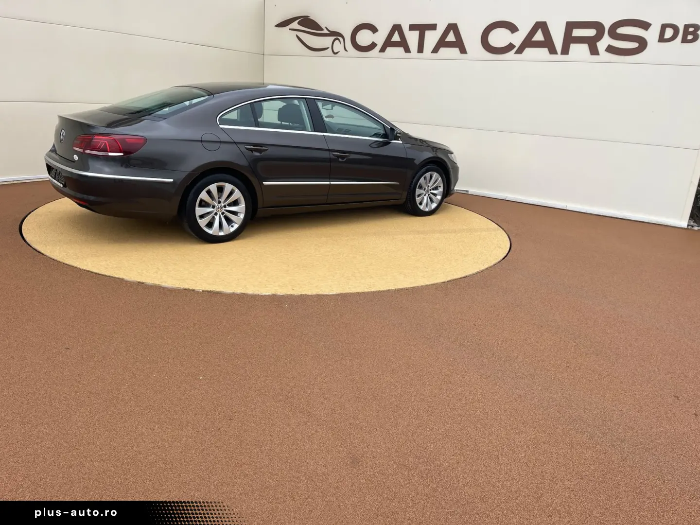 Volkswagen Passat-Cc