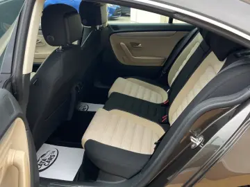 Volkswagen Passat-Cc