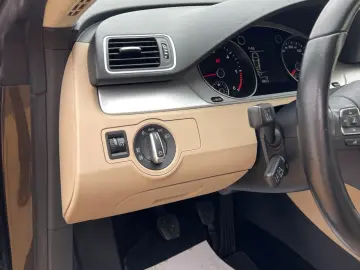 Volkswagen Passat-Cc