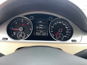Volkswagen Passat-Cc