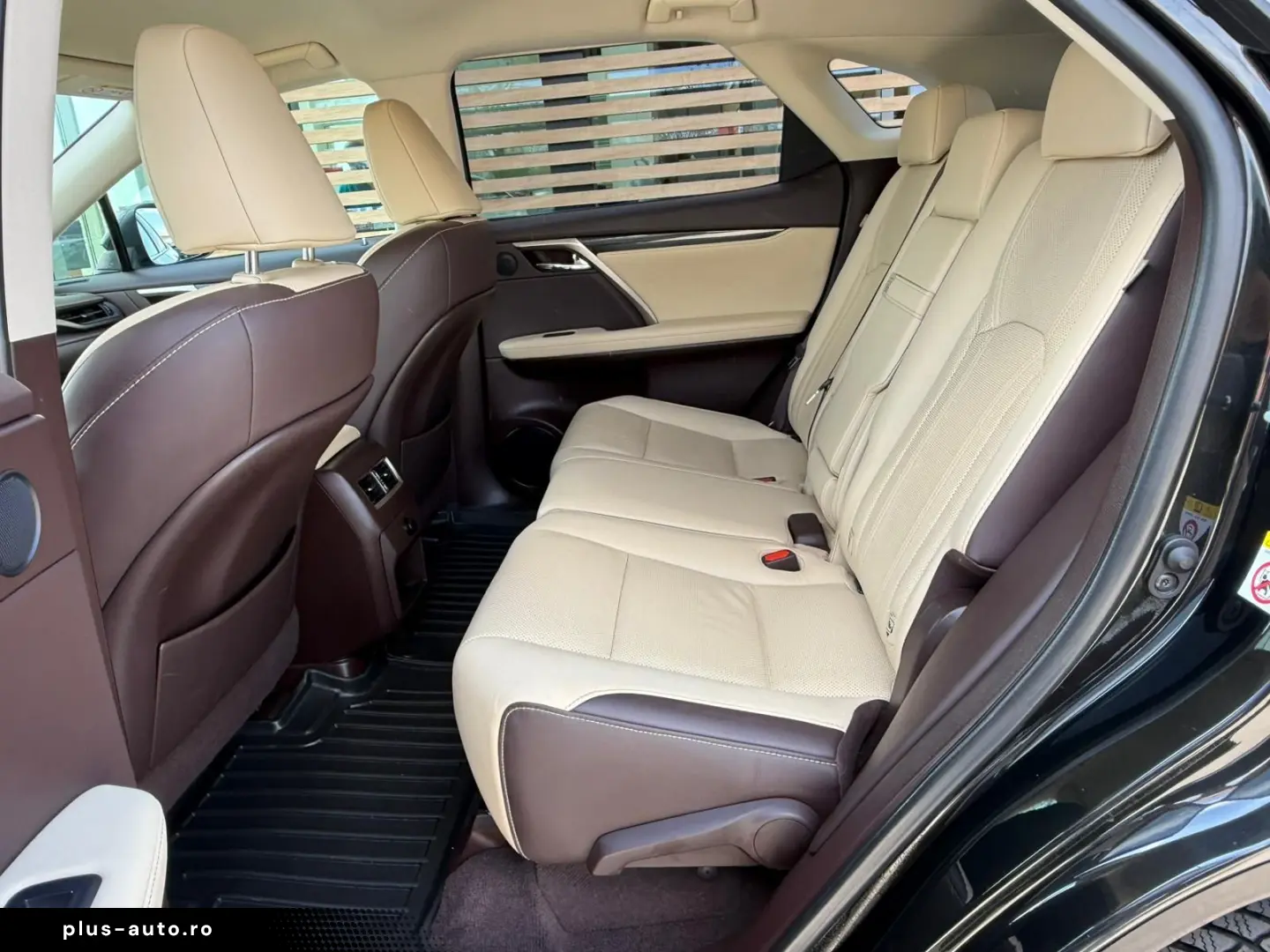 Lexus Seria-Rx Gen-Iv-2015