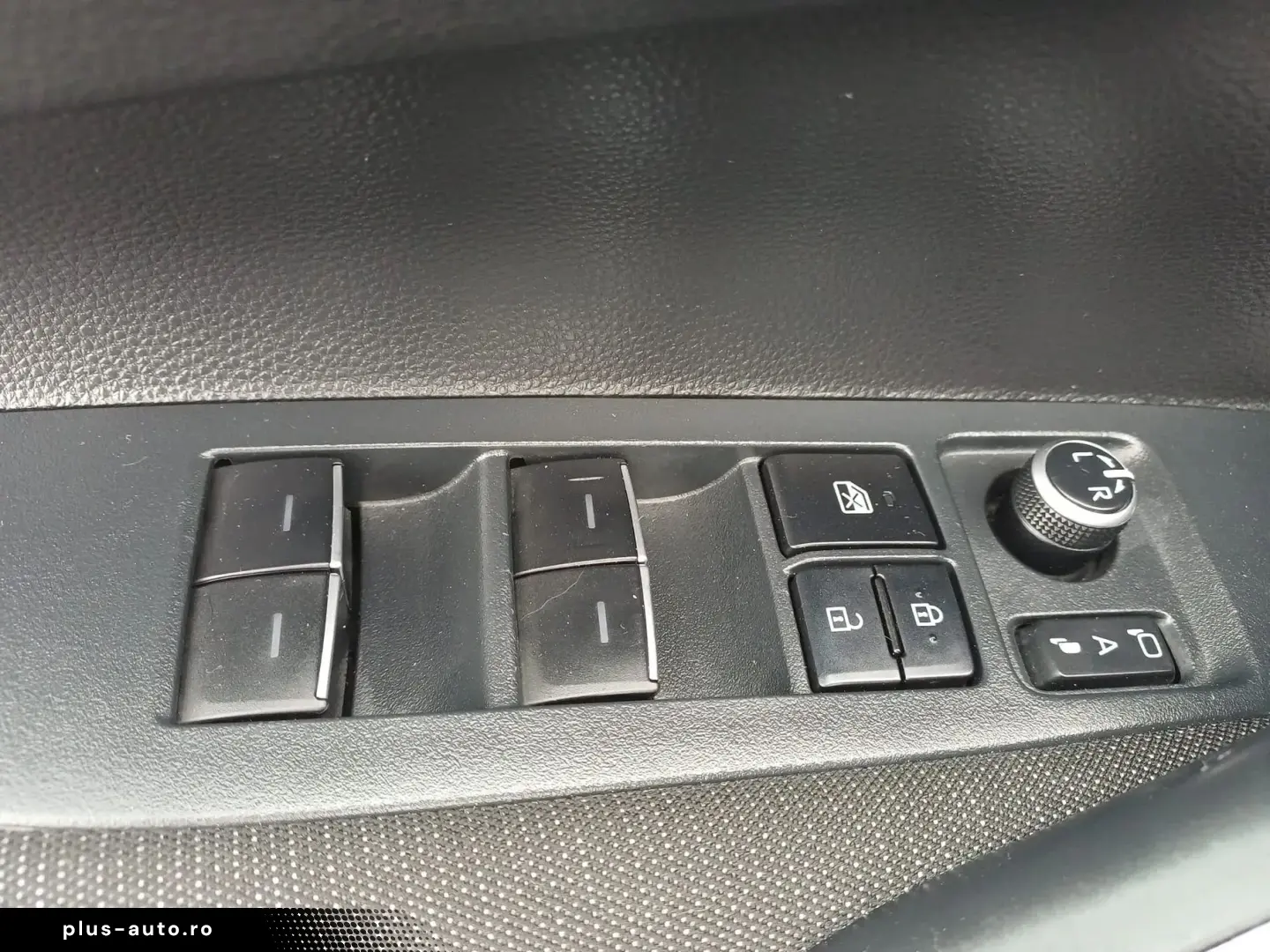 TOYOTA COROLLA 1.8 Hybrid Dynamic 140 CP E-CVT