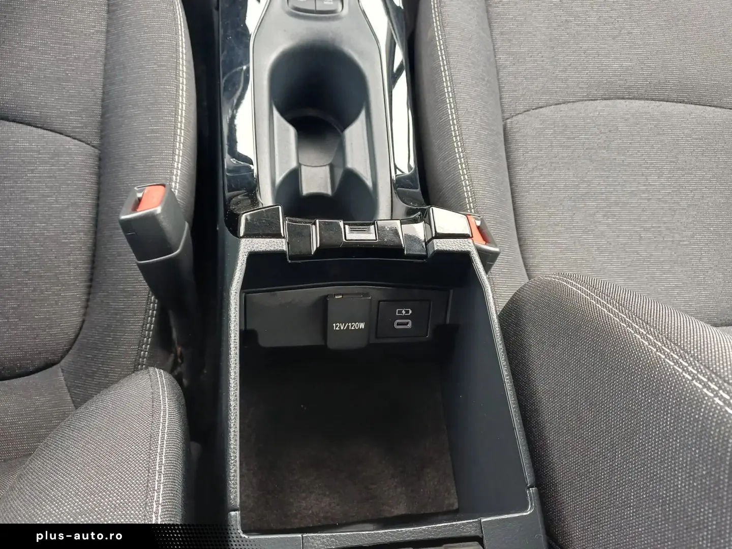 TOYOTA COROLLA 1.8 Hybrid Dynamic 140 CP E-CVT