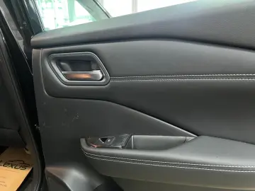 Nissan Qashqai 1.3 MHEV 158 Business Xtronic Posibilitate fi