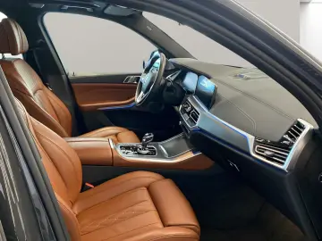 BMW X5 xDrive45e Bowers & Wilkins