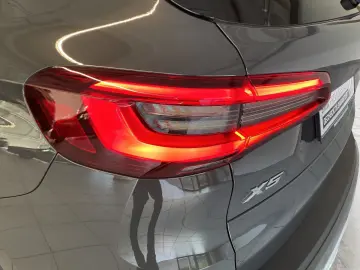 BMW X5 xDrive45e Bowers & Wilkins