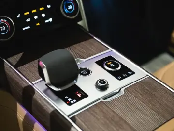 LAND ROVER Range Rover P440e Autobiography  FULL OPTIONS