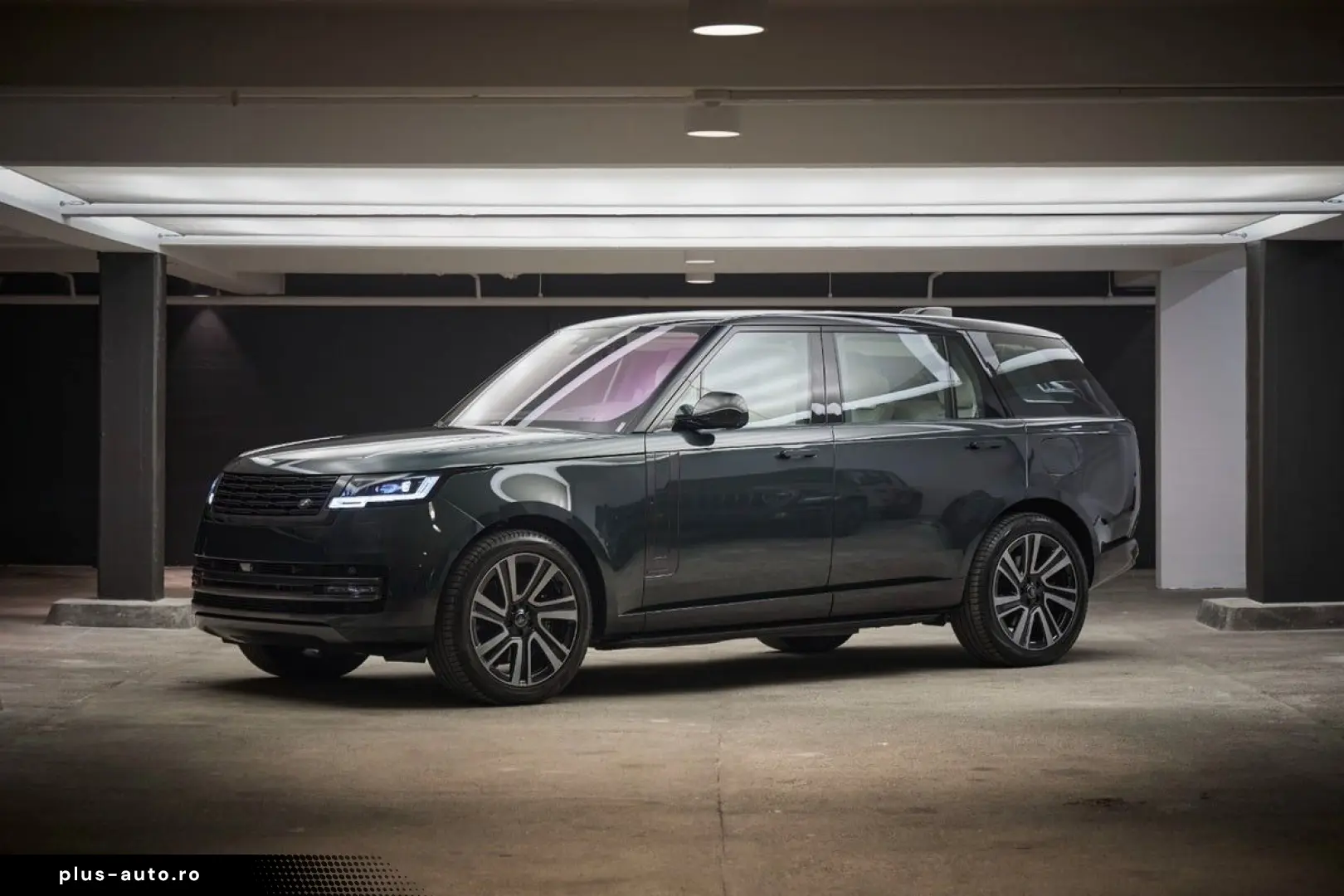 LAND ROVER Range Rover P440e Autobiography LWB