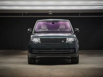 LAND ROVER Range Rover P440e Autobiography LWB