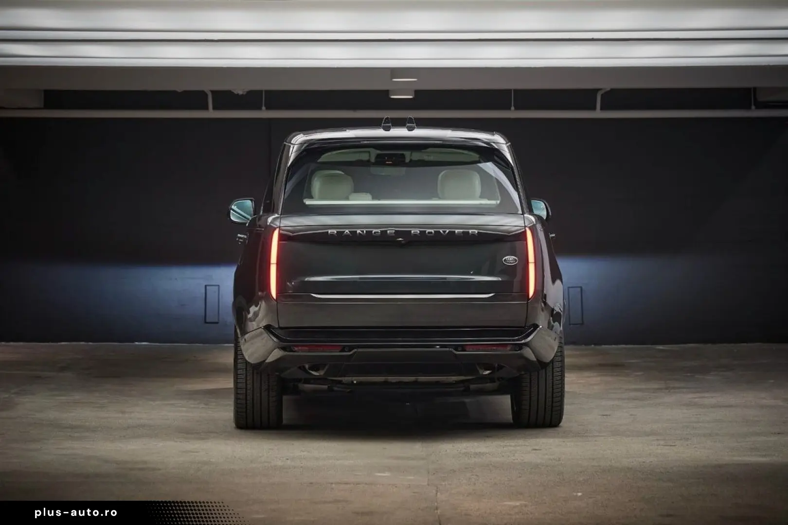 LAND ROVER Range Rover P440e Autobiography LWB