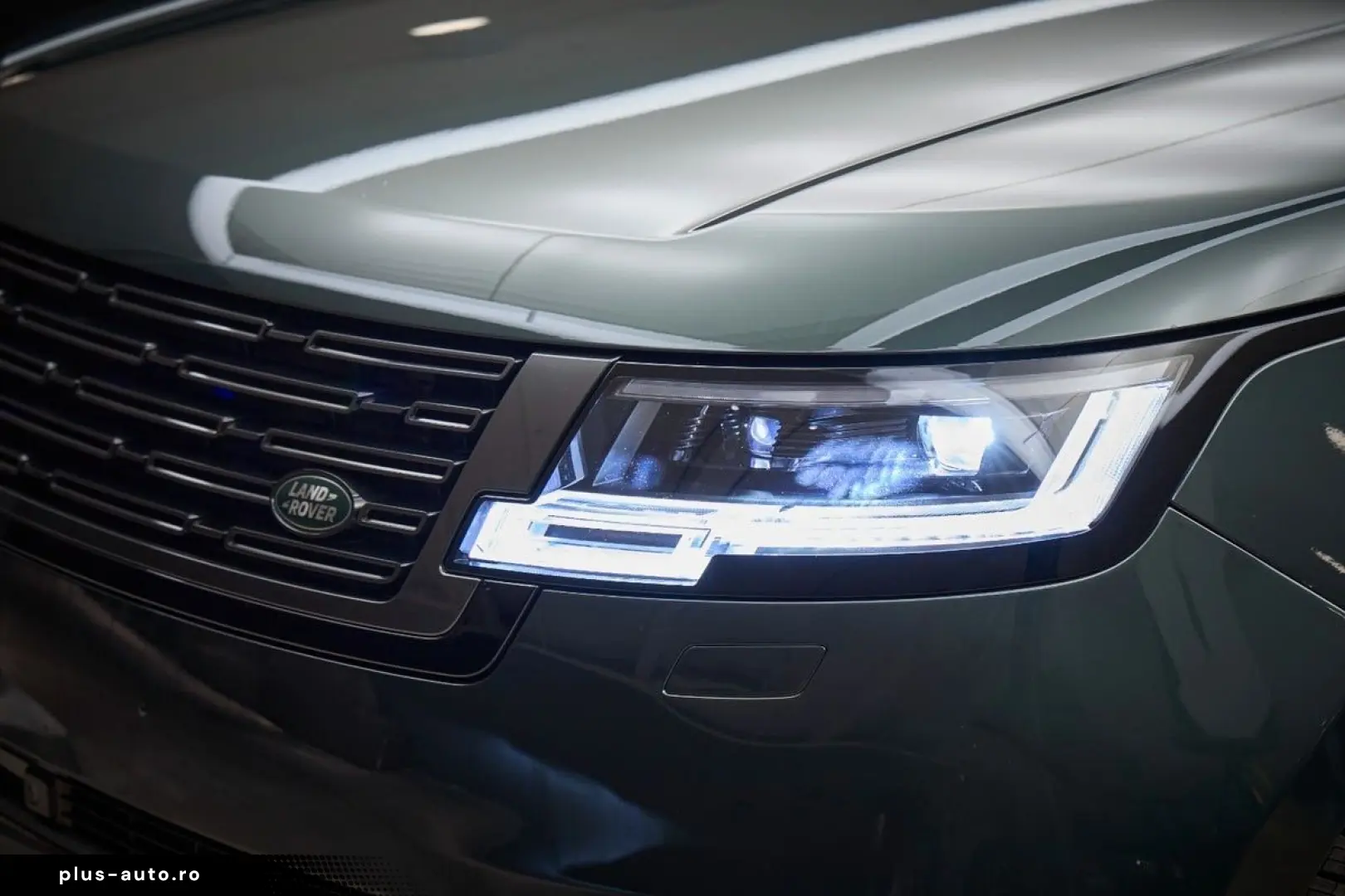 LAND ROVER Range Rover P440e Autobiography LWB