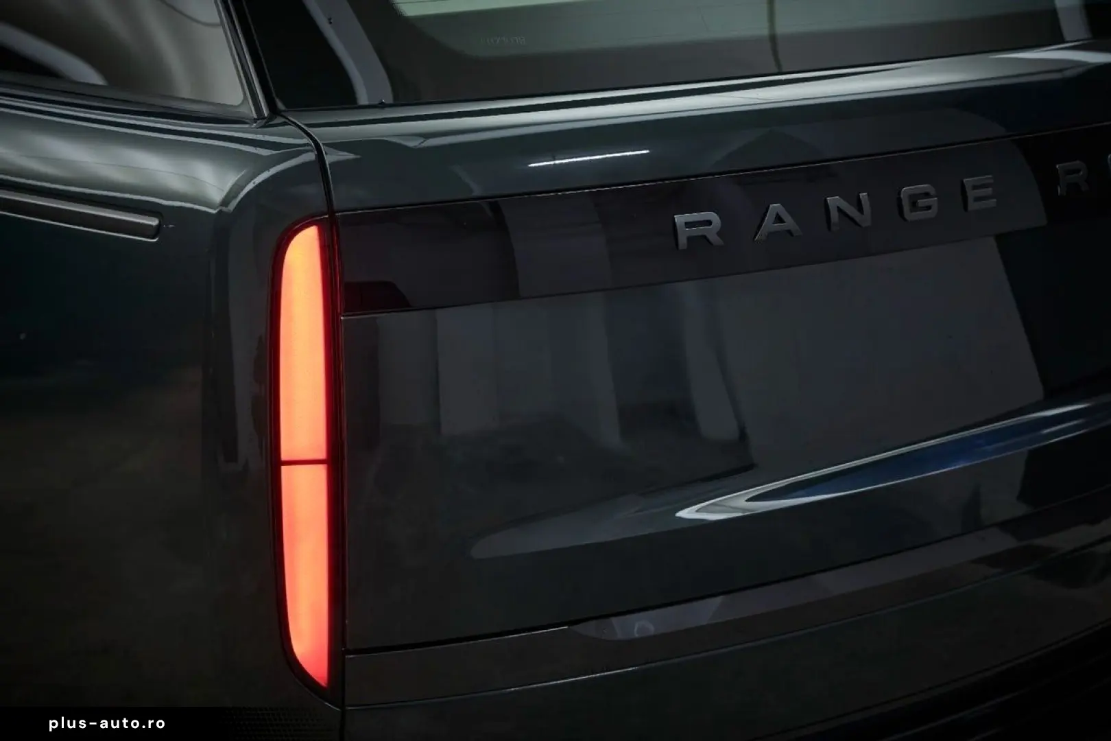 LAND ROVER Range Rover P440e Autobiography LWB