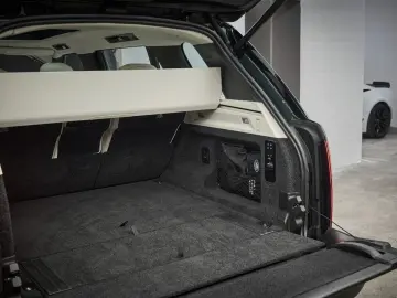 LAND ROVER Range Rover P440e Autobiography LWB