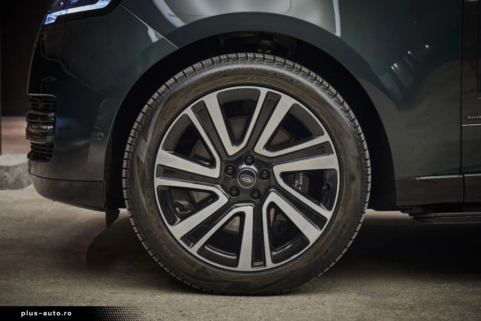 LAND ROVER Range Rover P440e Autobiography LWB