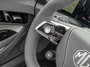 MG Cyberster XPOWER LED NAVI 360 GRAD KAMERA PDC