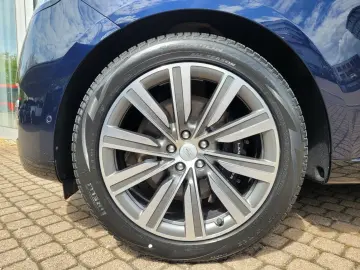 LAND ROVER Range Rover P530 Autobiography