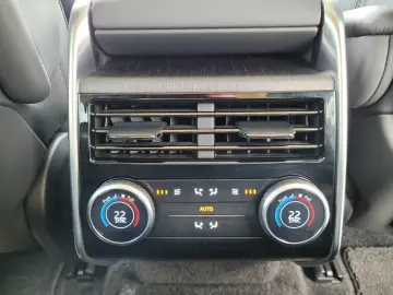 LAND ROVER Range Rover P530 Autobiography