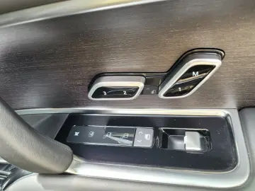 LAND ROVER Range Rover P530 Autobiography