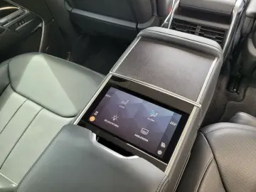 LAND ROVER Range Rover P530 Autobiography