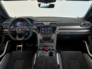 LAMBORGHINI Urus 4.0 V8 Performante