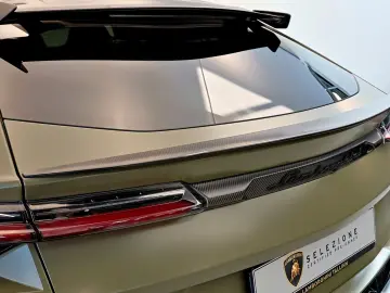 LAMBORGHINI Urus 4.0 V8 Performante