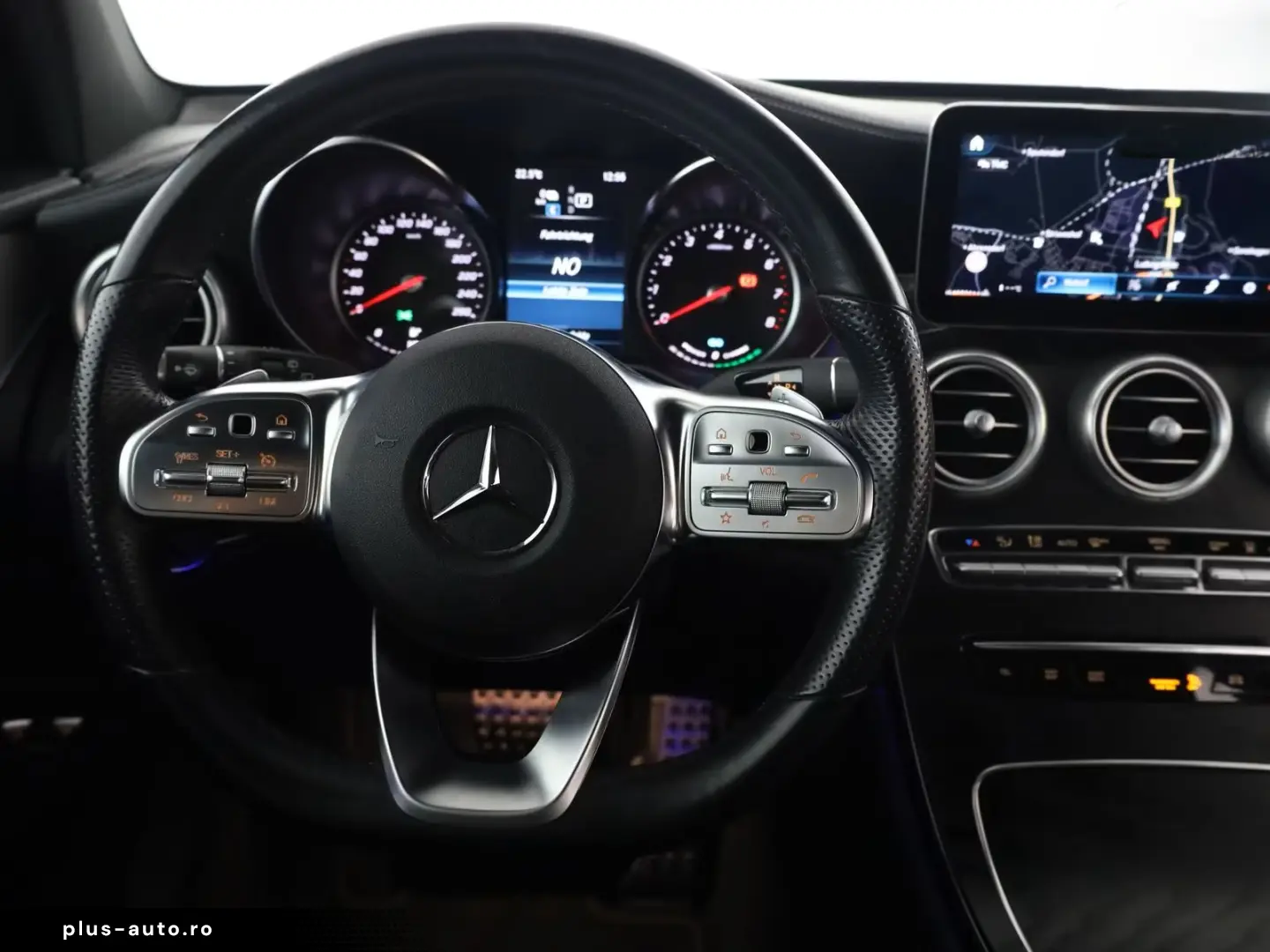 MERCEDES-BENZ GLC 300 e 4M AMG