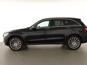 MERCEDES-BENZ GLC 300 e 4M AMG