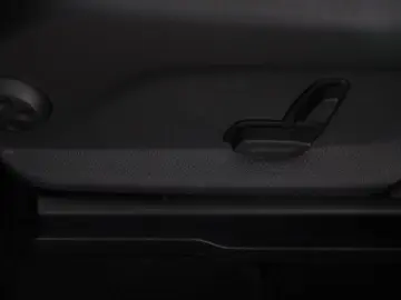 MERCEDES-BENZ GLC 300 e 4M AMG