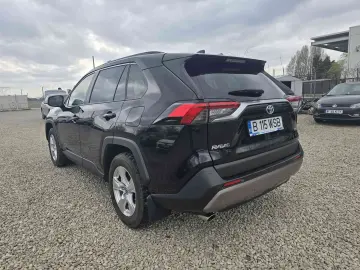 Toyota Rav-4