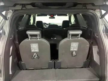 Peugeot 5008 Gen-Ii-2016