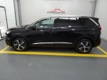 Peugeot 5008 Gen-Ii-2016