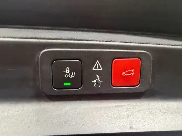 Peugeot 5008 Gen-Ii-2016