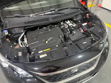 Peugeot 5008 Gen-Ii-2016